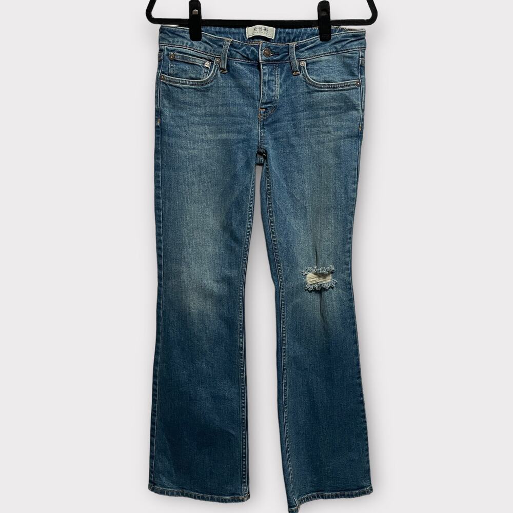 Free people we the free low rise flare jean distressed size 27
